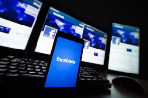 6 Fakta Mencengangkan Tentang Facebook