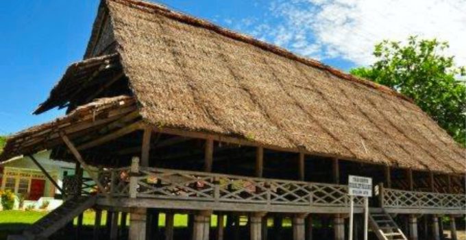 Rumah Adat MALUKU Beserta Penjelasannya + Gambar LENGKAP