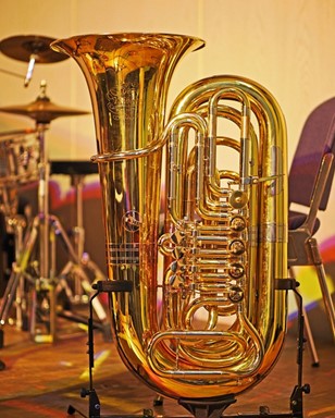 Alat Musik Tiup Tuba