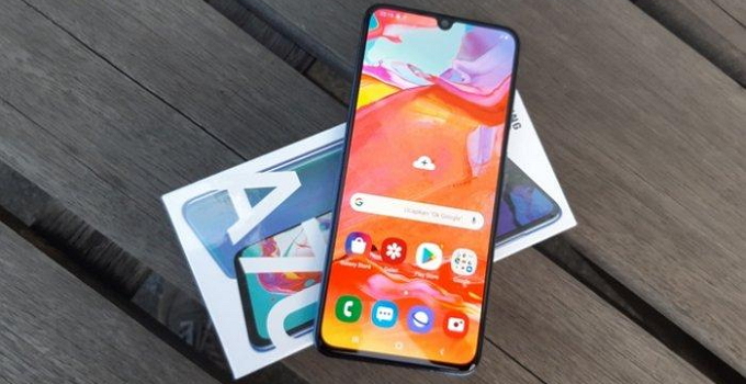 10+ Rekomendasi HP Samsung 5 Jutaan Terbaik (November 2020)