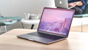 Apple MacBook Pro 13 Inci