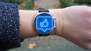 Meta Batalkan Produksi Facebook Smartwatch