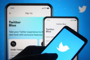 Twitter Akhirnya Tunda Perilisan Fitur Berbayar Twitter Blue