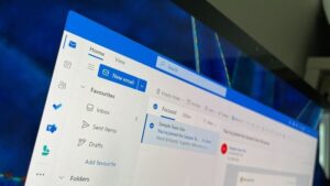 Pelan Tapi Pasti, Microsoft Dorong Pengguna Agar Beralih ke Outlook