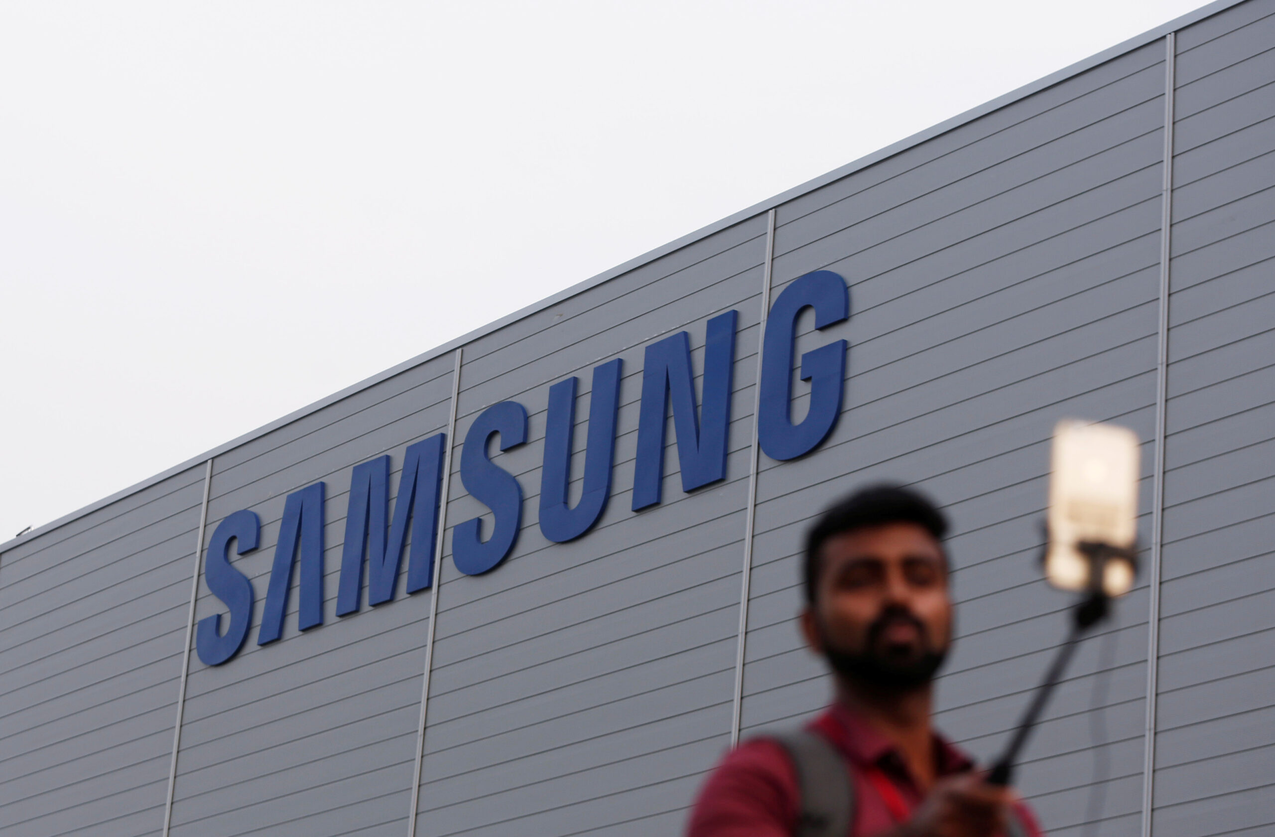 Samsung PHK Karyawan Hingga 10% di India